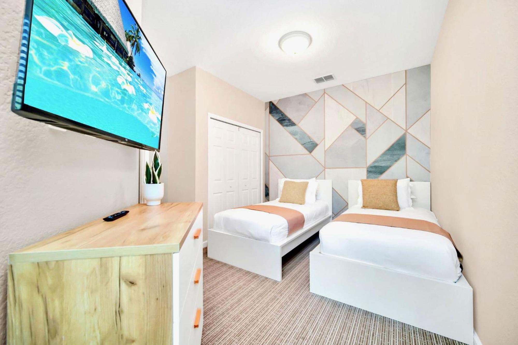 3Br Condo With Hot Tub And Pool - Near Disney ออร์ลันโด ภายนอก รูปภาพ